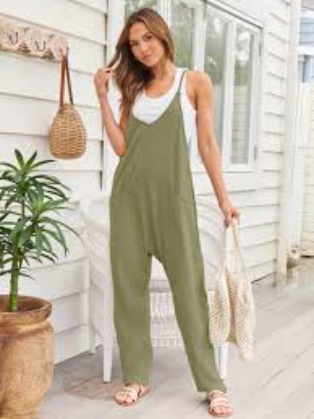 New: Oufeiya Spaghetti Strap Sleeveless Jumpsuit - Picture 6 of 13